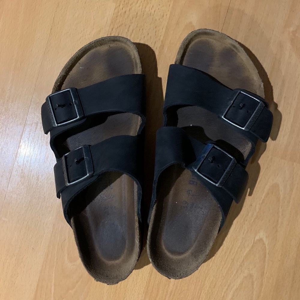Birkenstock’s Black Leather Size 39